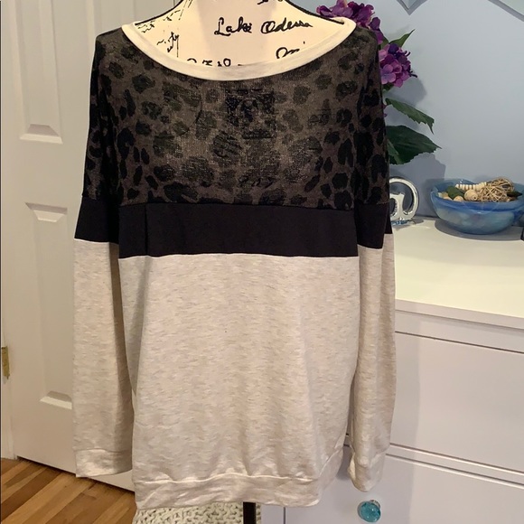 Last 2, Medium Color Block French Terry Sweatshirt - Picture 2 of 5